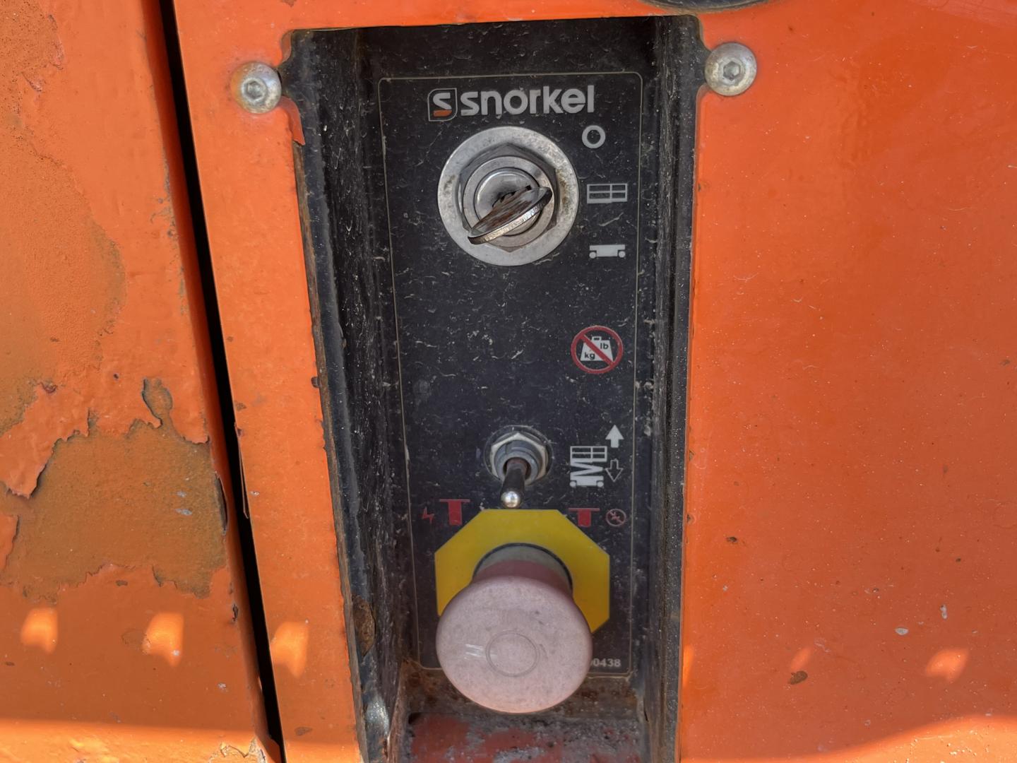 ./imagenes/INVOICE/2019/16862/ASCENSOR TIPO TIJERA SNORKEL S4732E (16).JPG